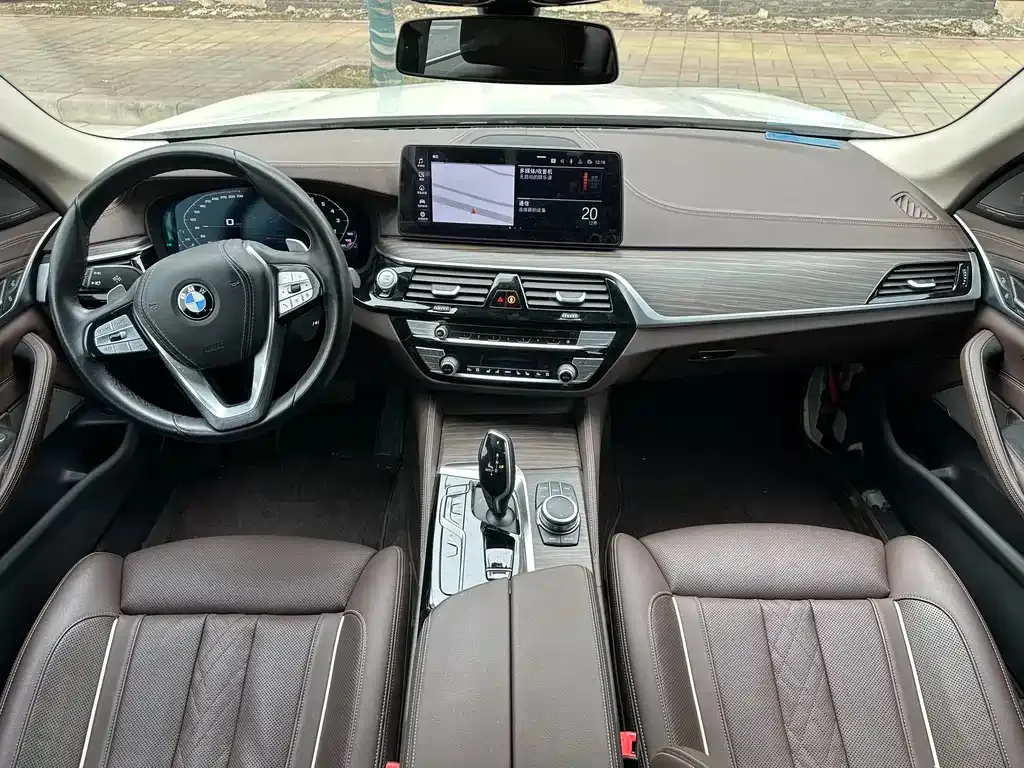 BMW 5 Series — фото 4