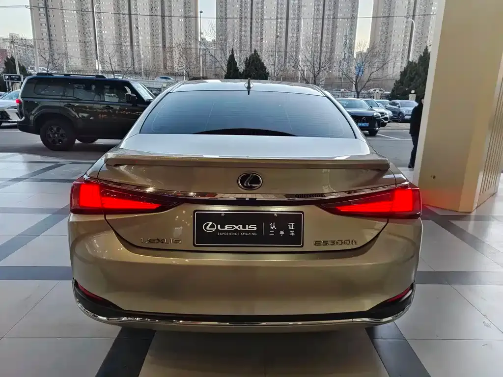 Lexus ES — фото 3