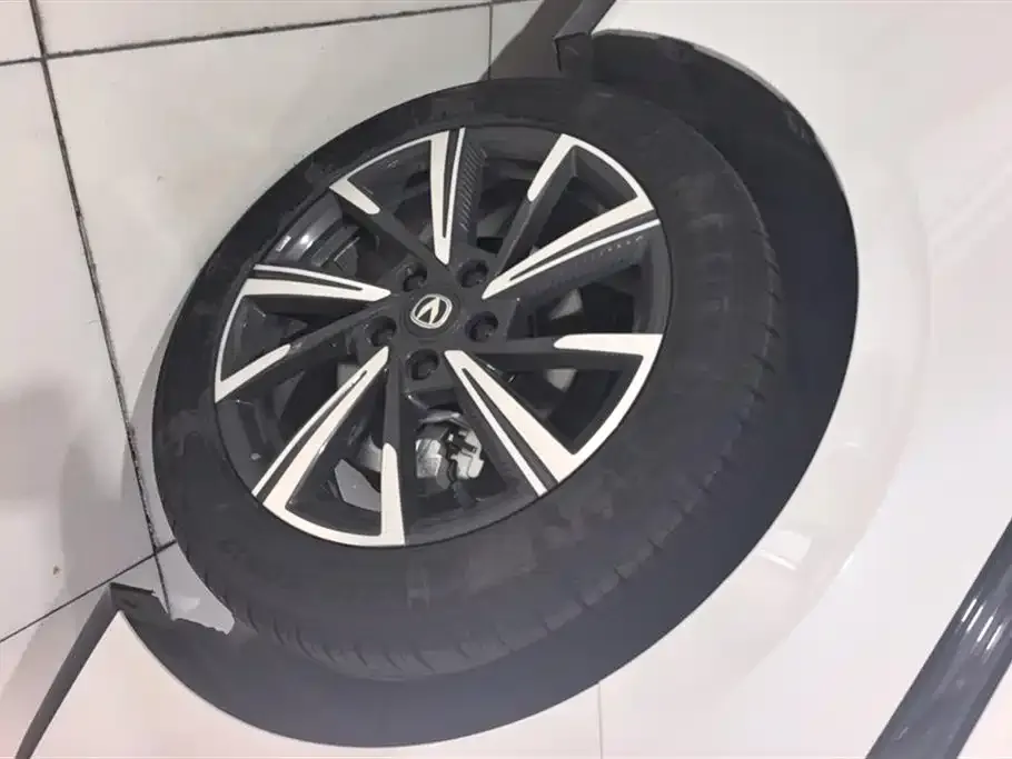 Changan Eado — фото 10