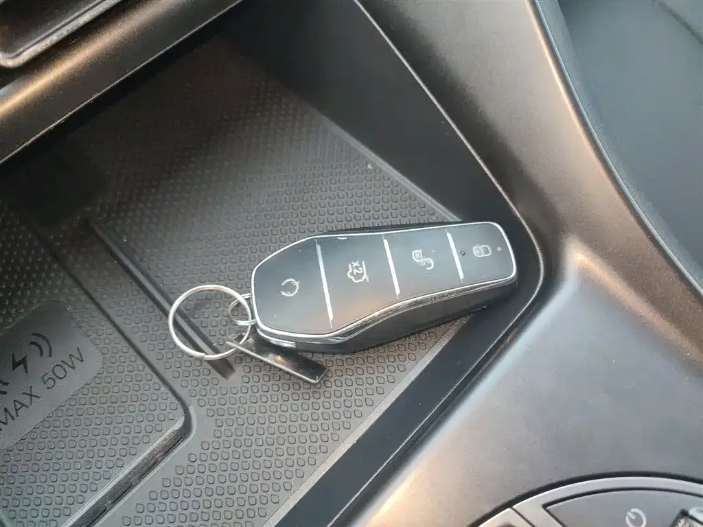 BYD Seal 05 DM-i — фото 7