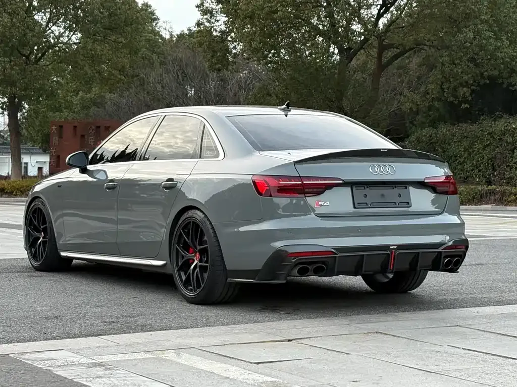 Audi S4 — фото 6