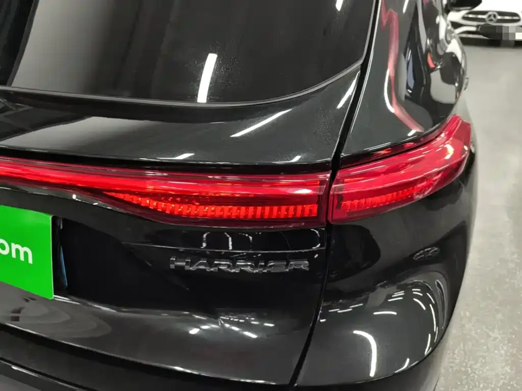 Toyota Harrier — фото 6