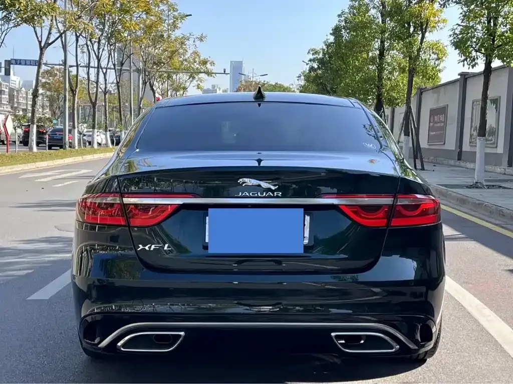 Jaguar XFL — фото 3