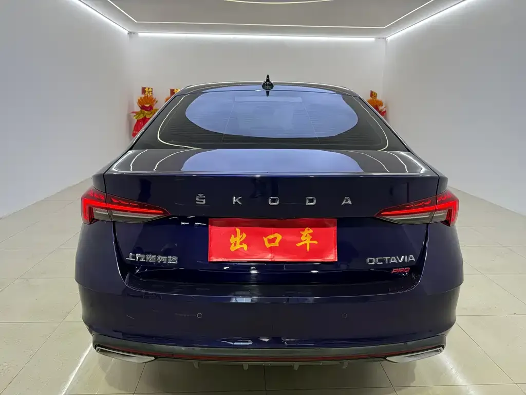 Skoda Octavia — фото 5