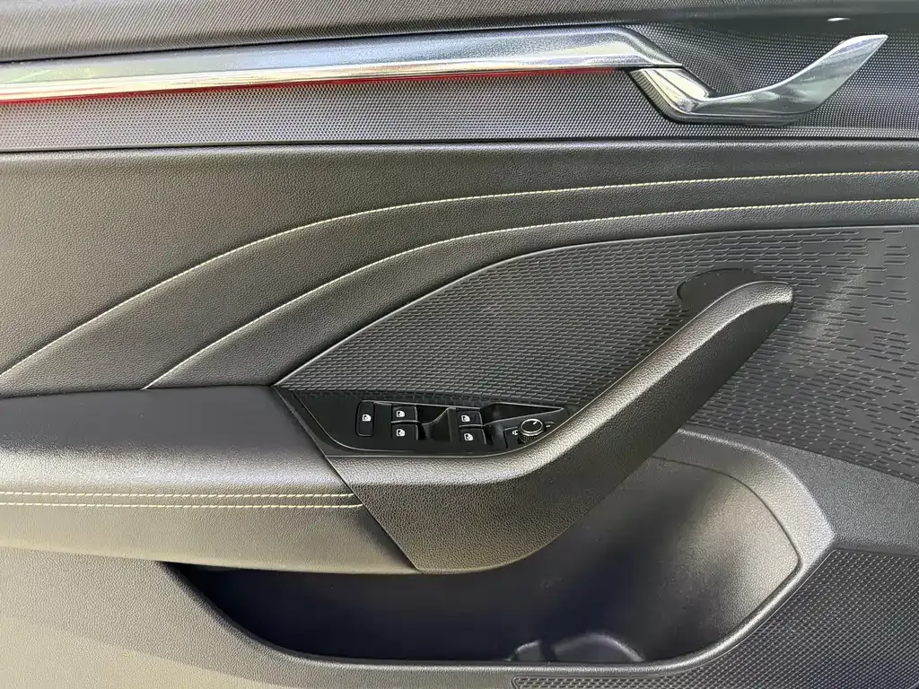 Skoda Octavia — фото 7