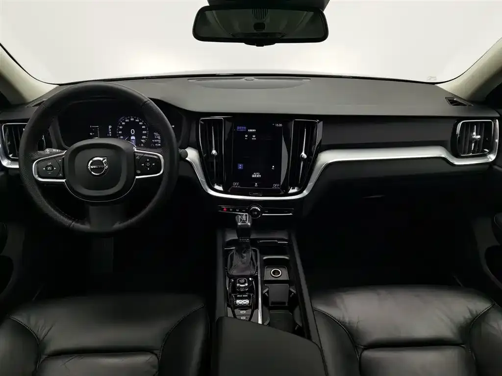 Volvo S60 — фото 7