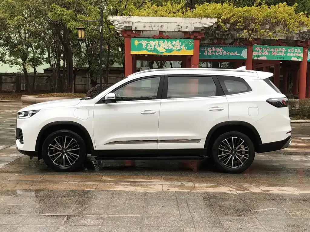 Chery Tiggo 8 PLUS Kunpeng e+ — фото 5