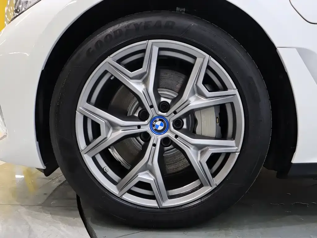 BMW i3 — фото 3