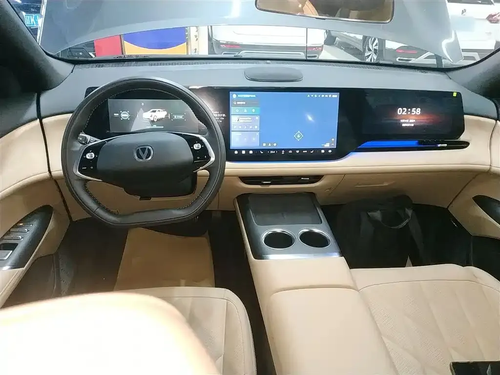 Changan CS75PLUS — фото 9