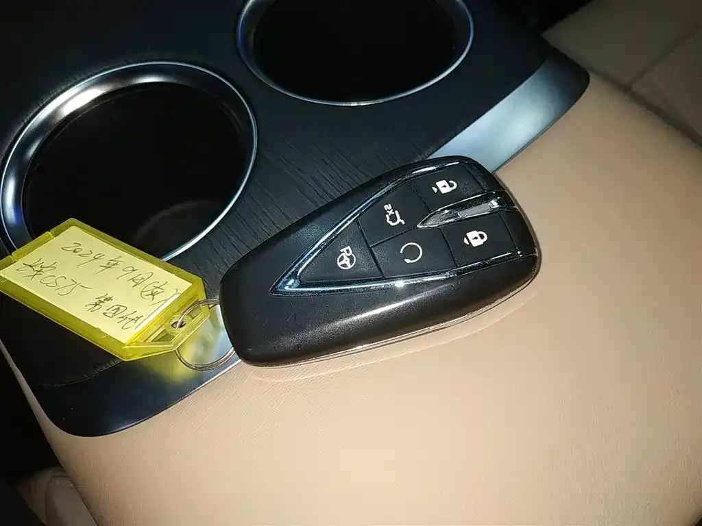 Changan CS75PLUS — фото 2