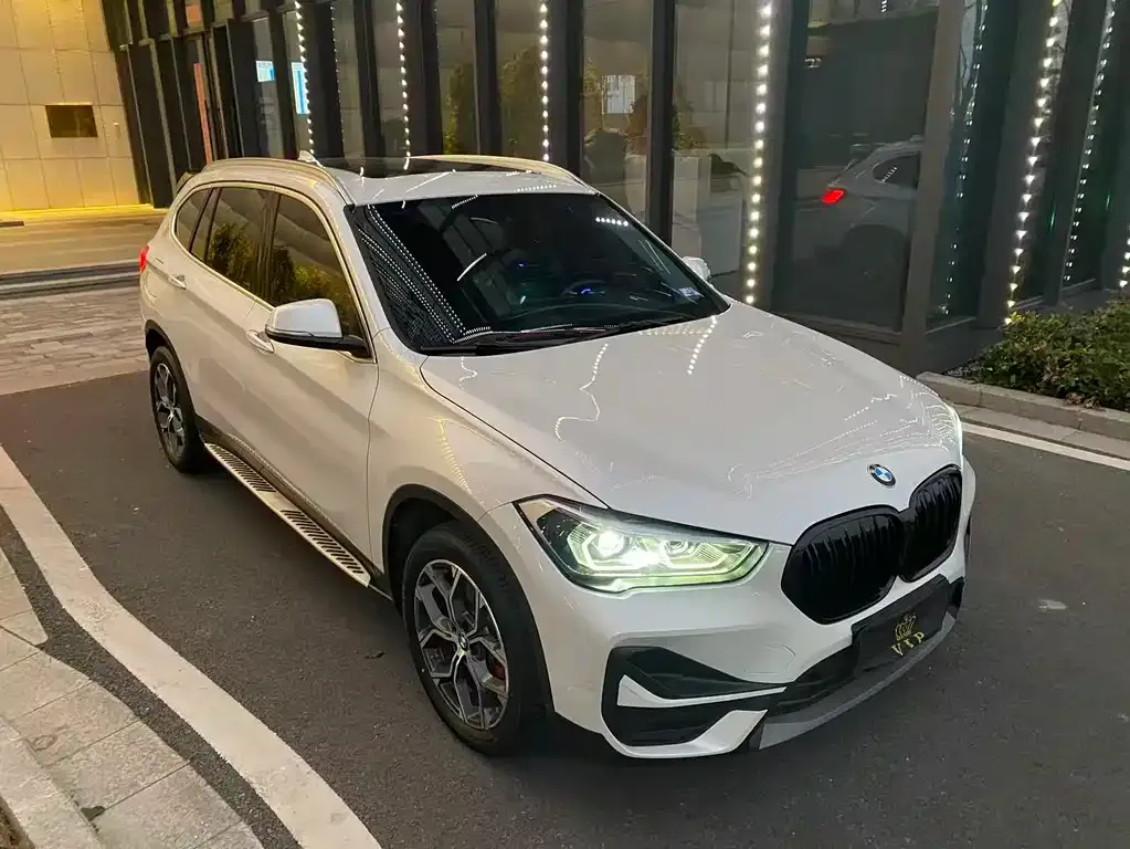 BMW X1 — фото 5