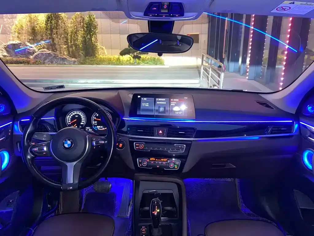 BMW X1 — фото 9