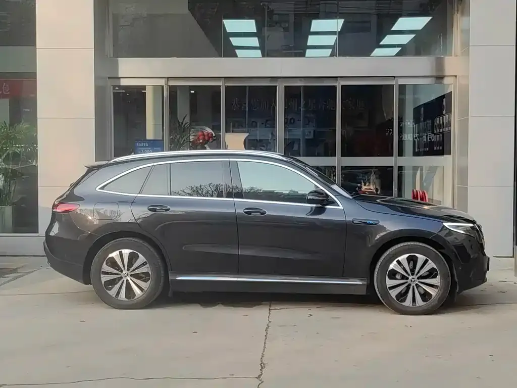 Mercedes-Benz EQC — фото 2