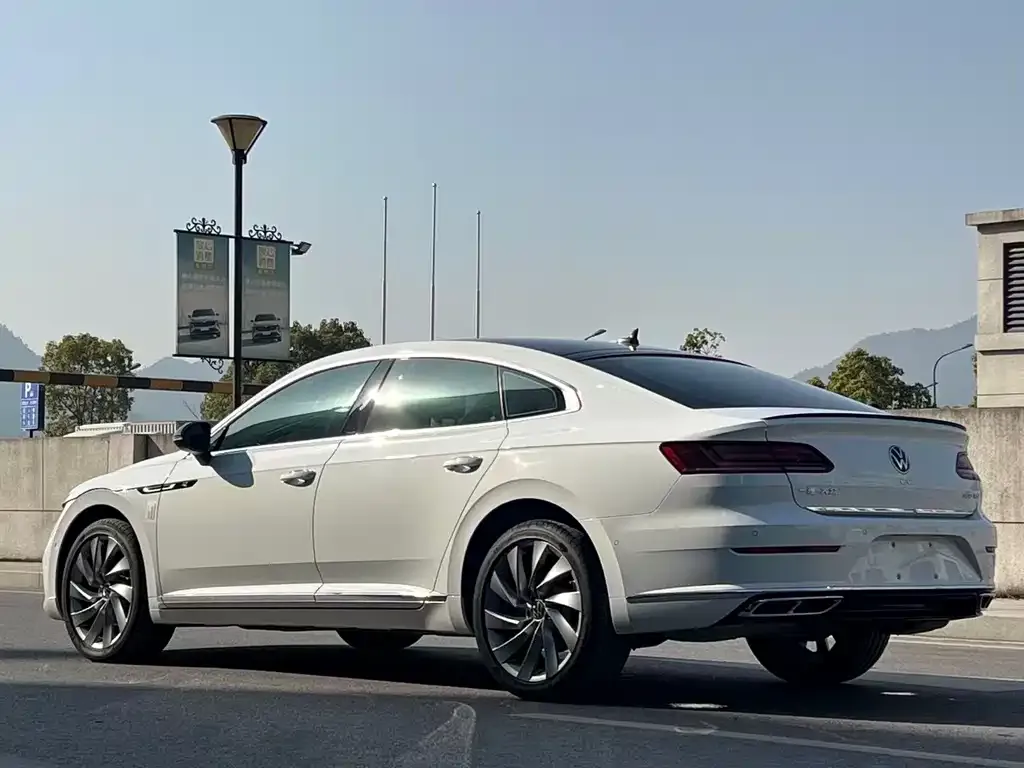 Volkswagen CC — фото 2