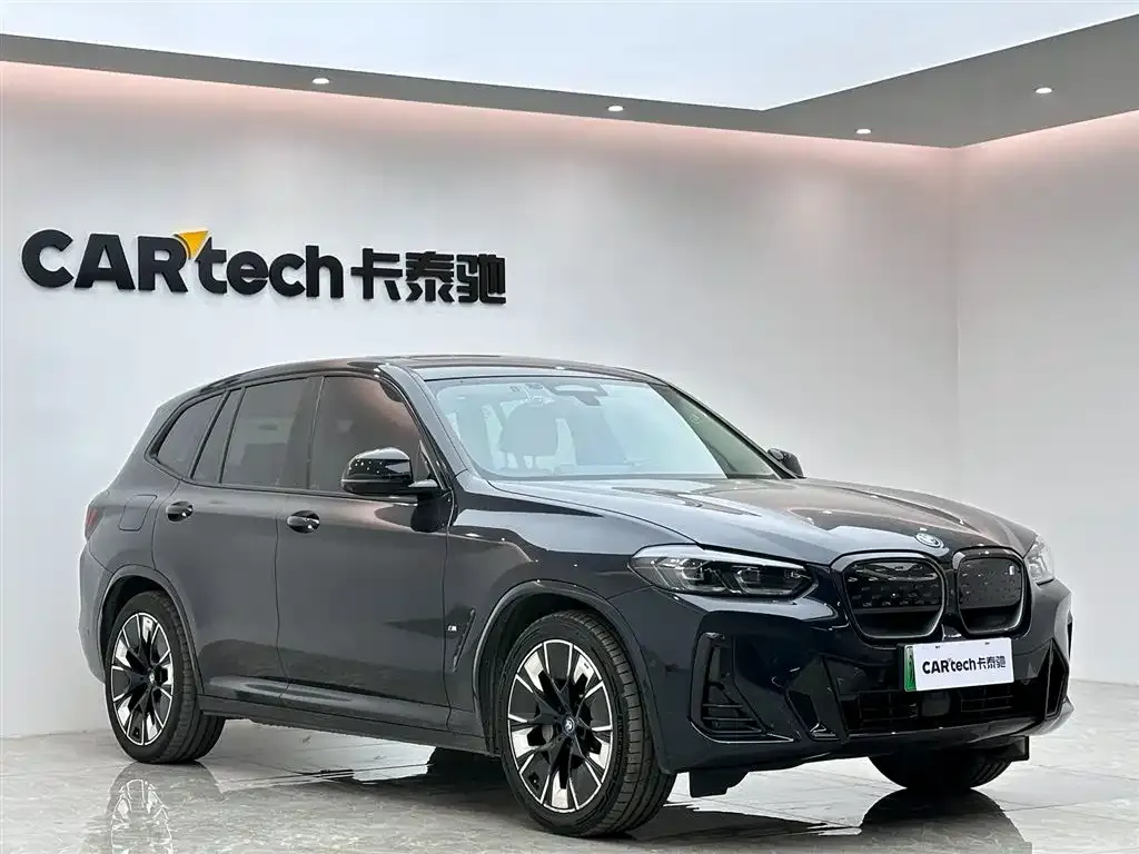 BMW iX3 — фото 2
