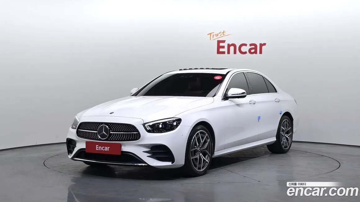 Mercedes-Benz E-Class — фото 1