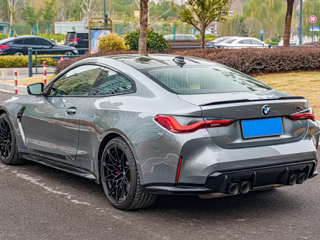BMW M4 — фото 10