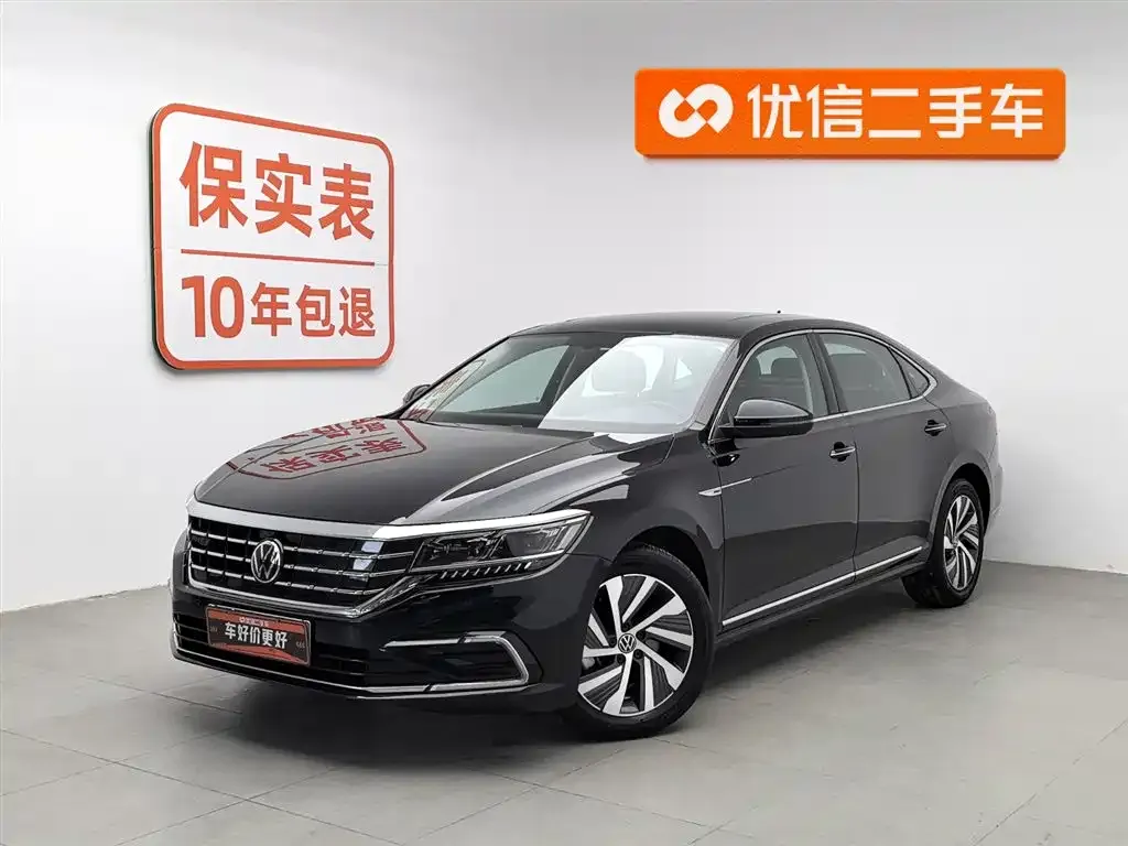 Volkswagen Passat New Energy — фото 1