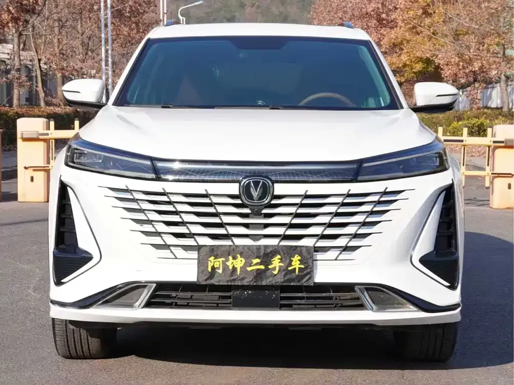 Changan CS75PLUS — фото 2