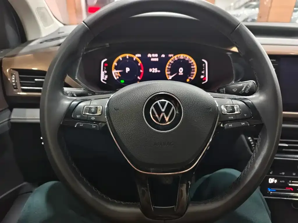 Volkswagen Tharu — фото 7