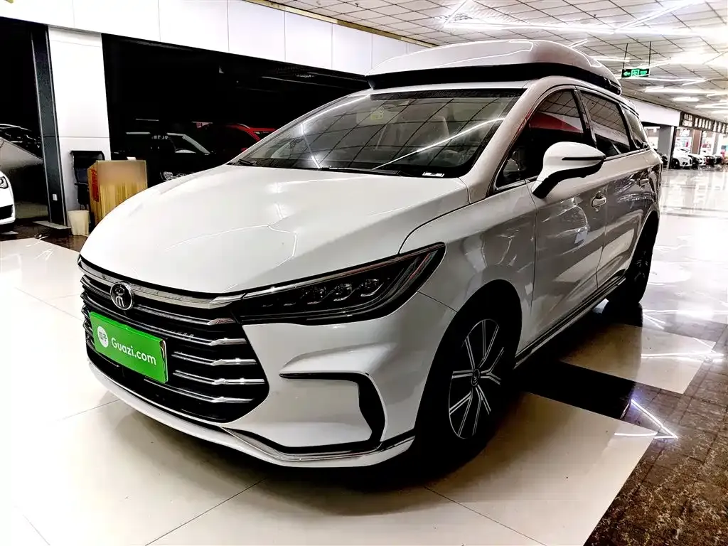 BYD MAX New Energy — фото 2
