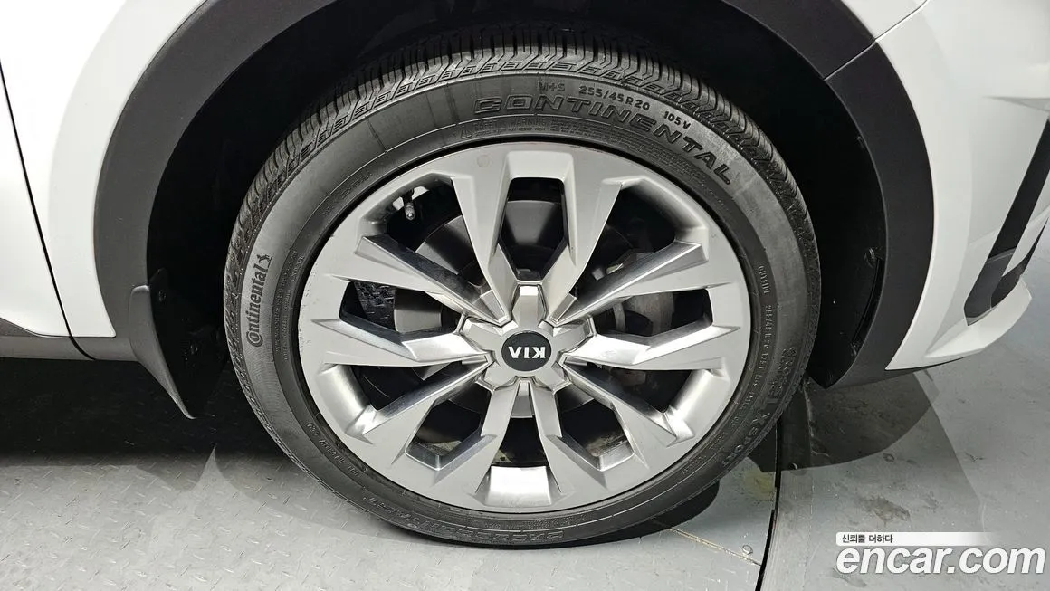 Kia Sorento — фото 8