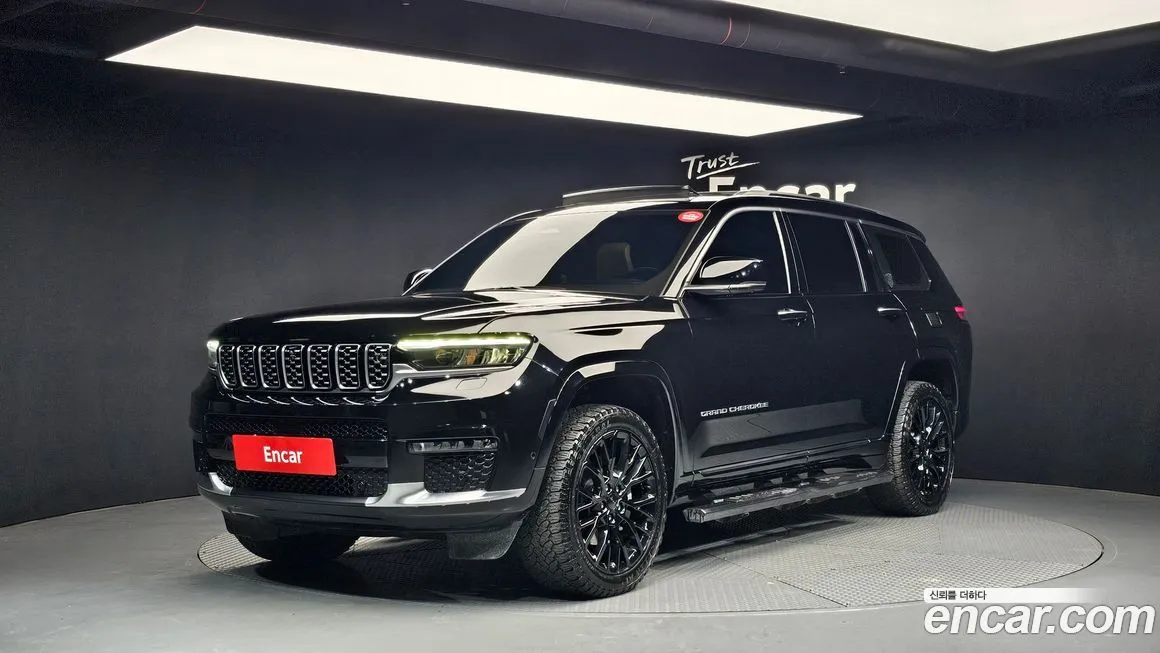 Jeep Cherokee — фото 1