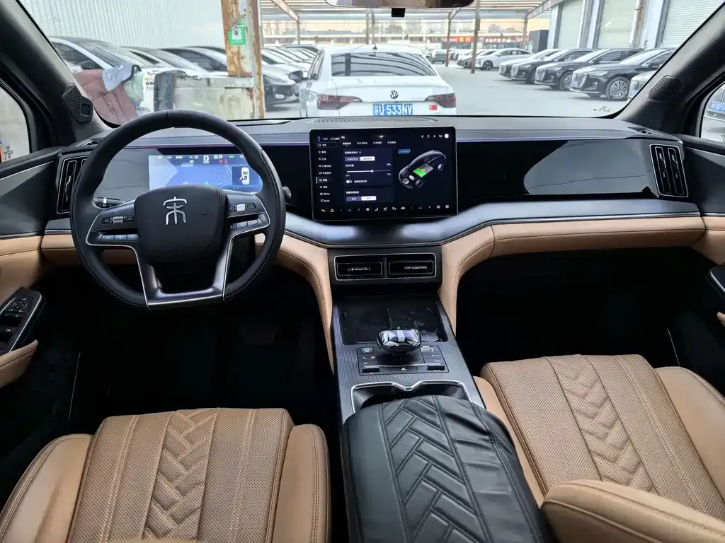 BYD L DM-i — фото 6