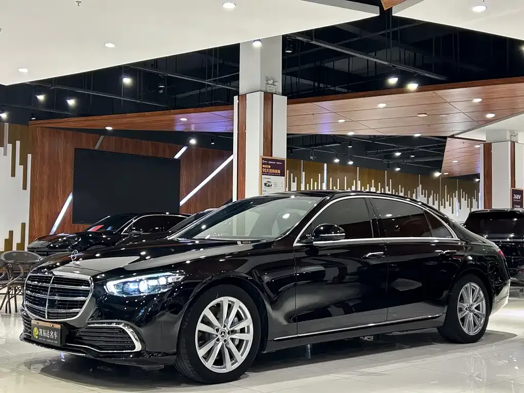 Mercedes-Benz S-Class — фото 1
