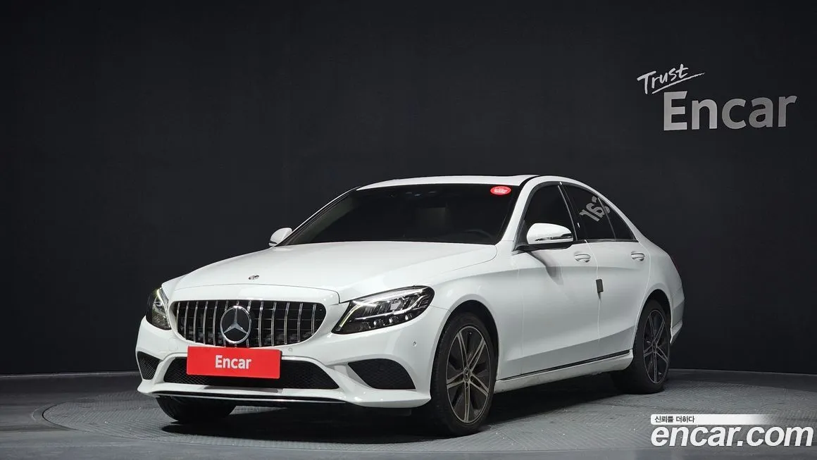 Mercedes-Benz C-Class — фото 1