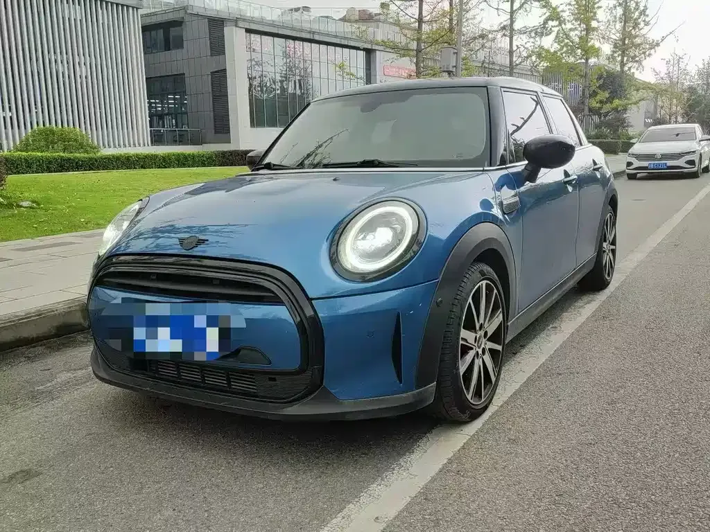 MINI Cooper (3-door) — фото 1