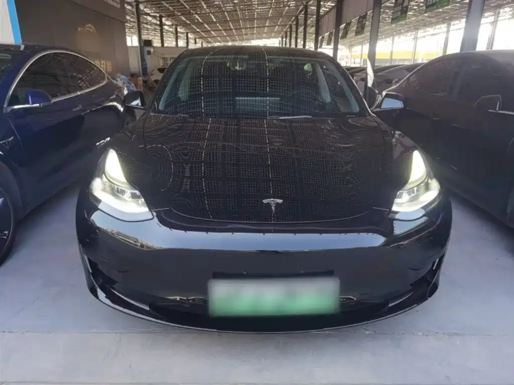 Tesla Model 3 — фото 5