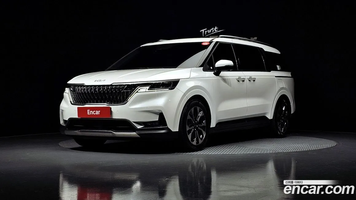Kia Carnival — фото 1