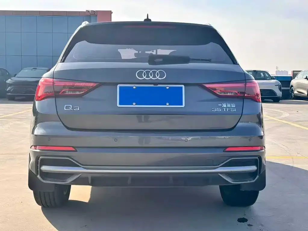 Audi Q3 — фото 4