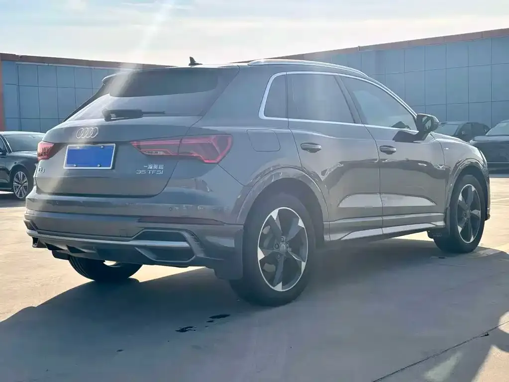 Audi Q3 — фото 6