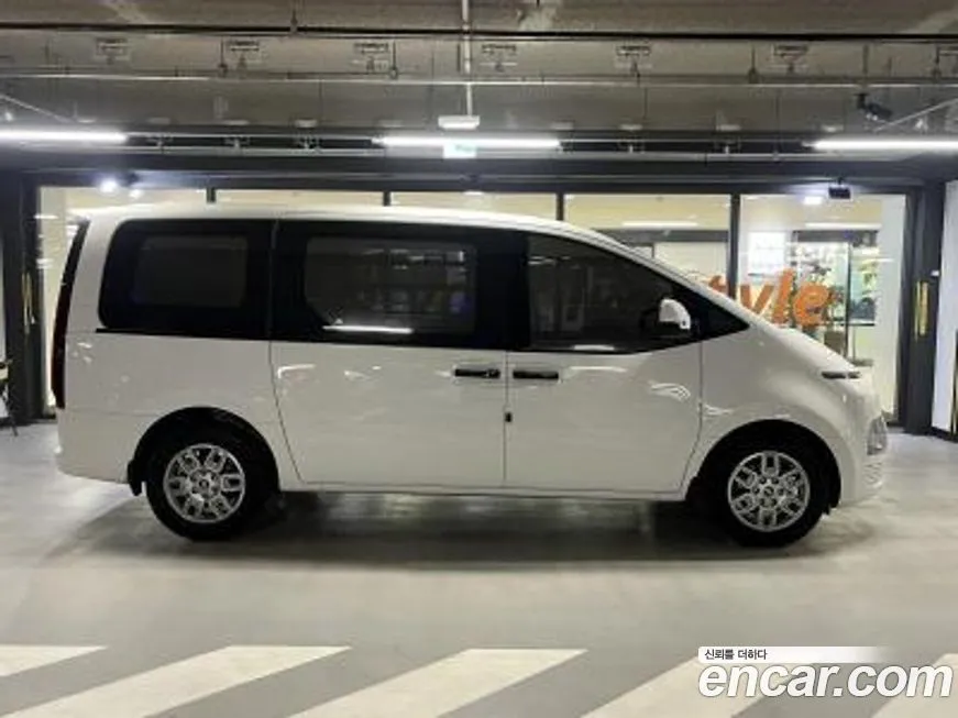 Hyundai Staria — фото 3