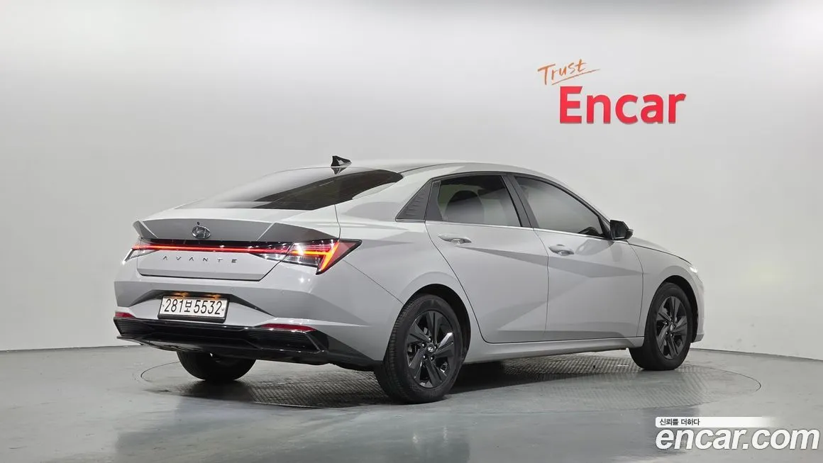 Hyundai AVANTE — фото 5