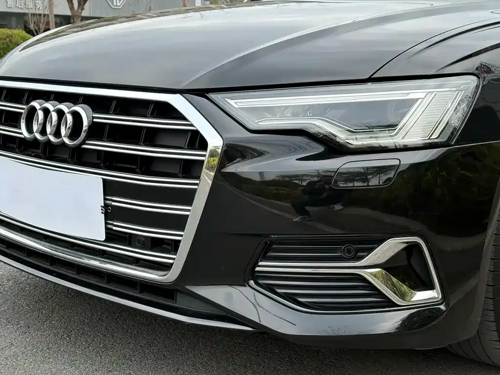 Audi A6L — фото 2