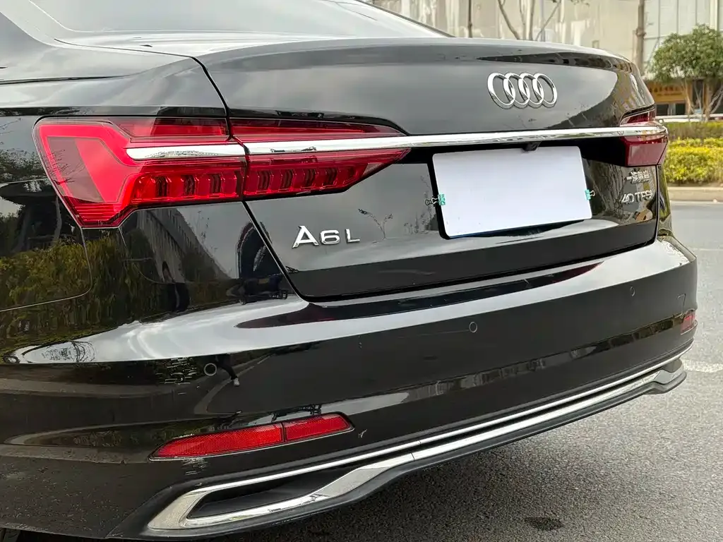 Audi A6L — фото 6
