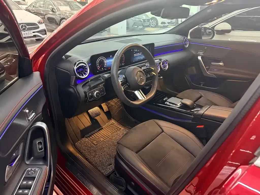 Mercedes-Benz A-Class — фото 10
