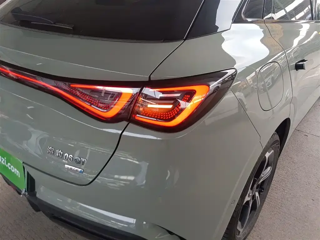 BYD Seal 06GT — фото 8