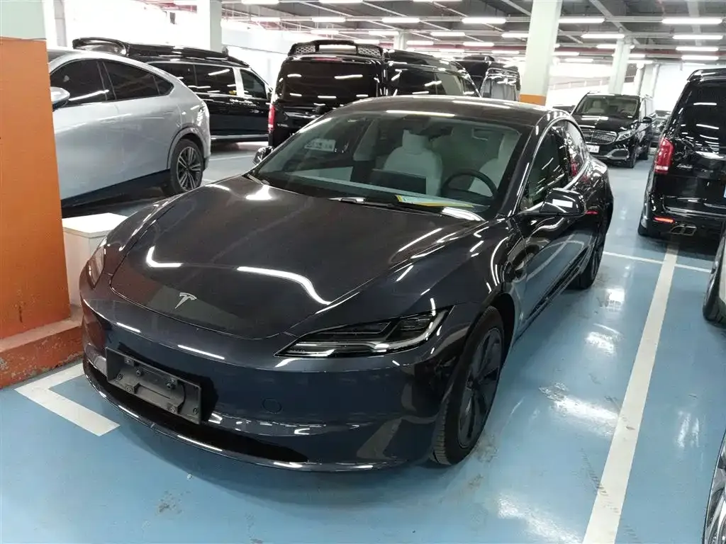 Tesla Model 3 — фото 3