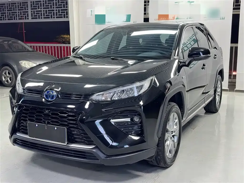 Toyota Wildlander — фото 1