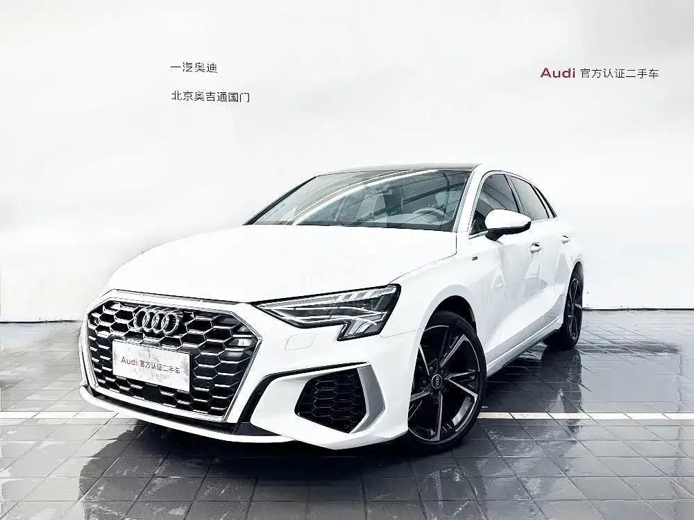 Audi A3 — фото 1