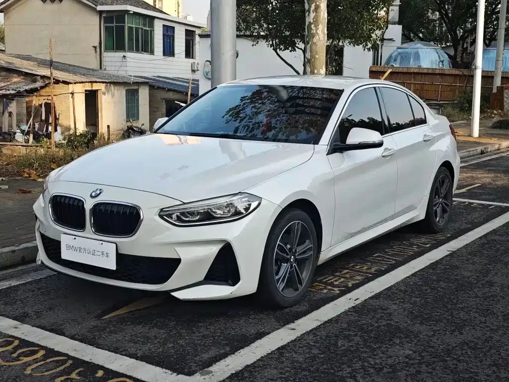 BMW 1 Series — фото 1
