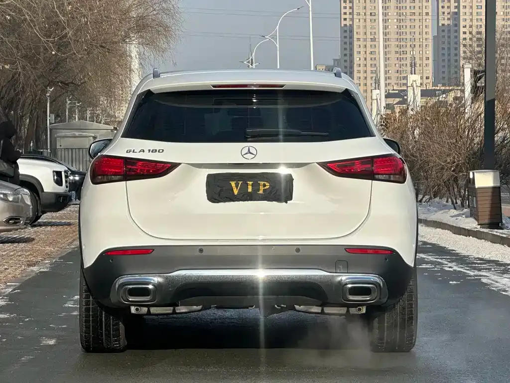 Mercedes-Benz GLA — фото 6
