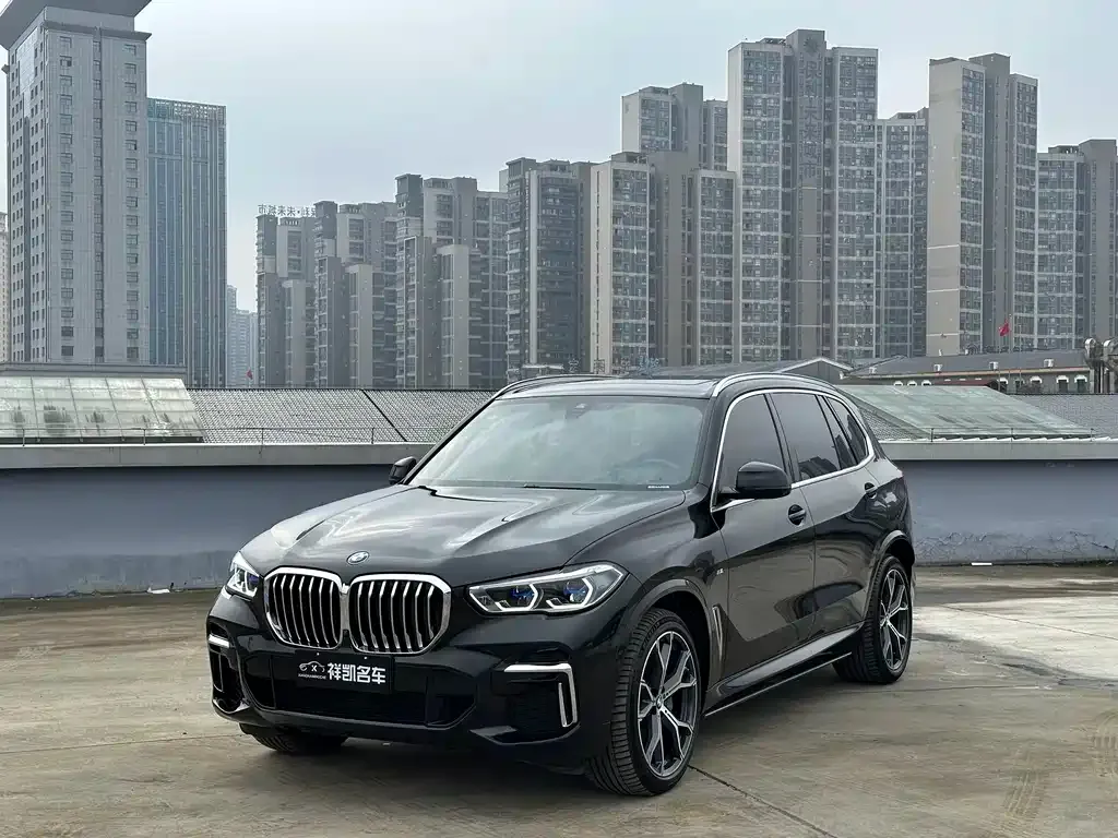 BMW X5 — фото 1