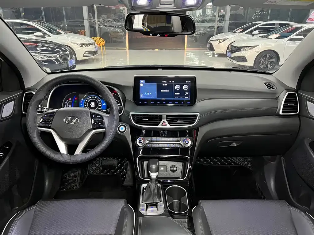 Hyundai Tucson — фото 7