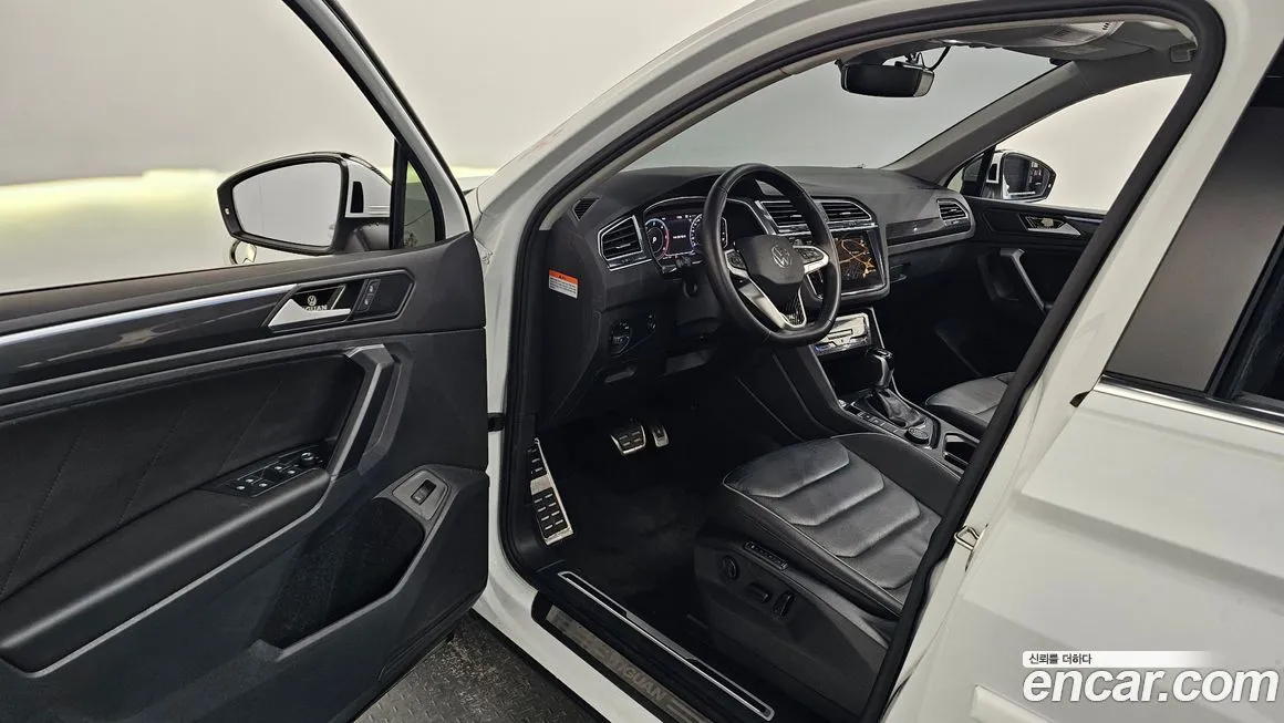 Volkswagen Tiguan — фото 9