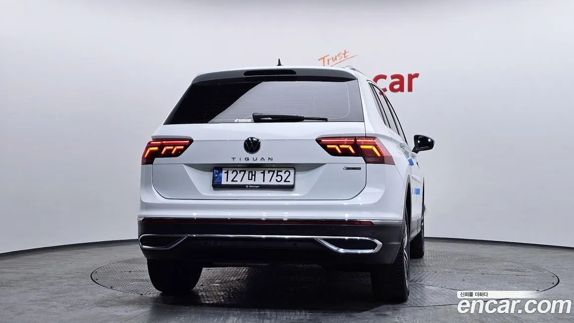 Volkswagen Tiguan — фото 2